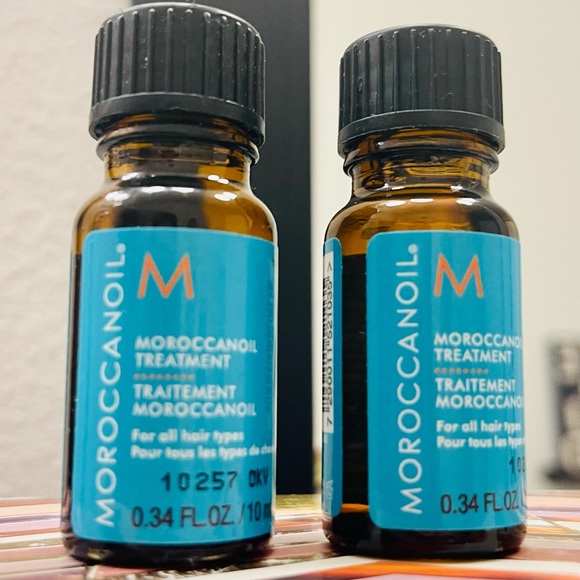 ⭐️MOROCCANOIL IONIC HAIR DRYER & FULL SIZE VOLUME ROOT BOOST⭐️ - Picture 10 of 10